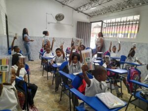 Fundación Propal hace entrega de 650 kits escolares a estudiantes de Puerto Tejada y Guachené